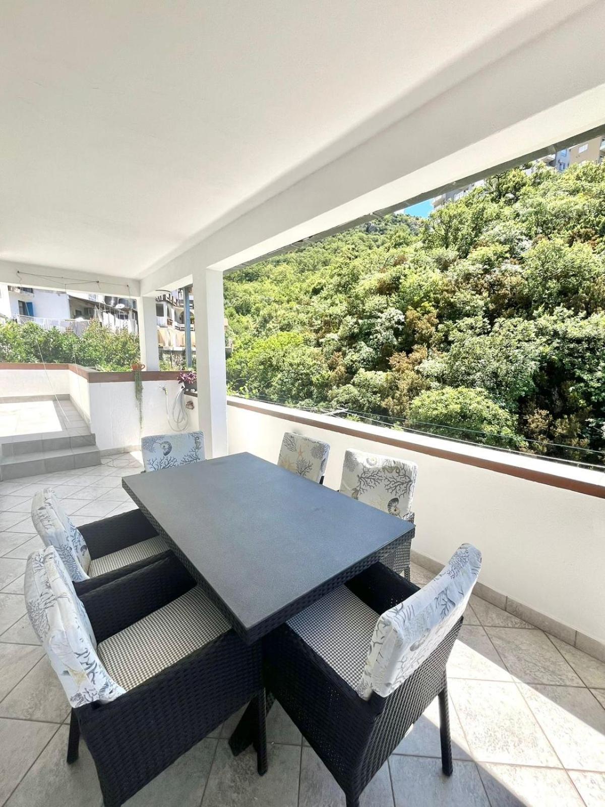 Apartments Harmonija บุดวา ภายนอก รูปภาพ